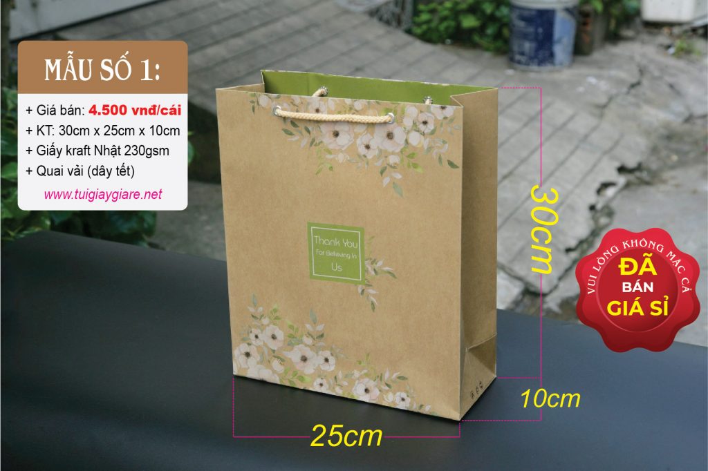 Túi được làm từ giấy kraft, dễ phân hủy trong môi trường tự nhiên