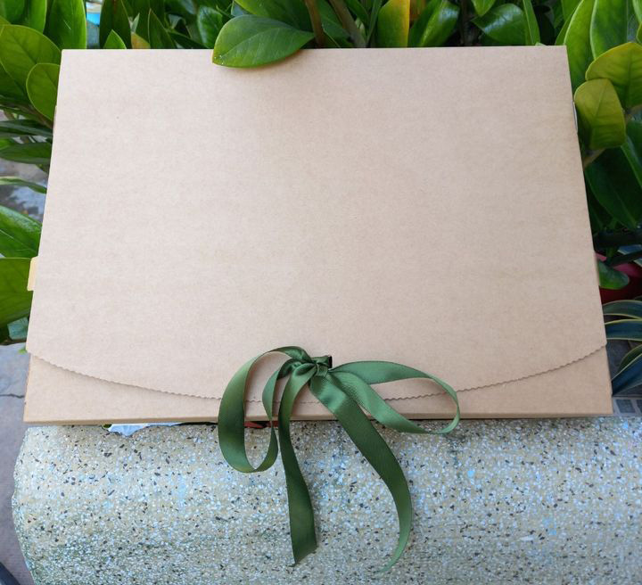 Hộp quà lớn giấy kraft - Có dây ruy băng thắt nơ - Kraft paper boxes with ribbon